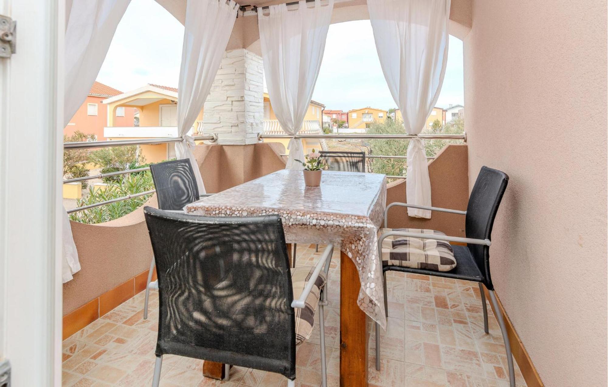 Apartment Amazing In With Wifi